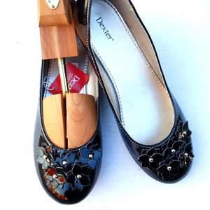 Black Dressy Ballet Flats with Floral Embellishment and silver New in Box Size 7